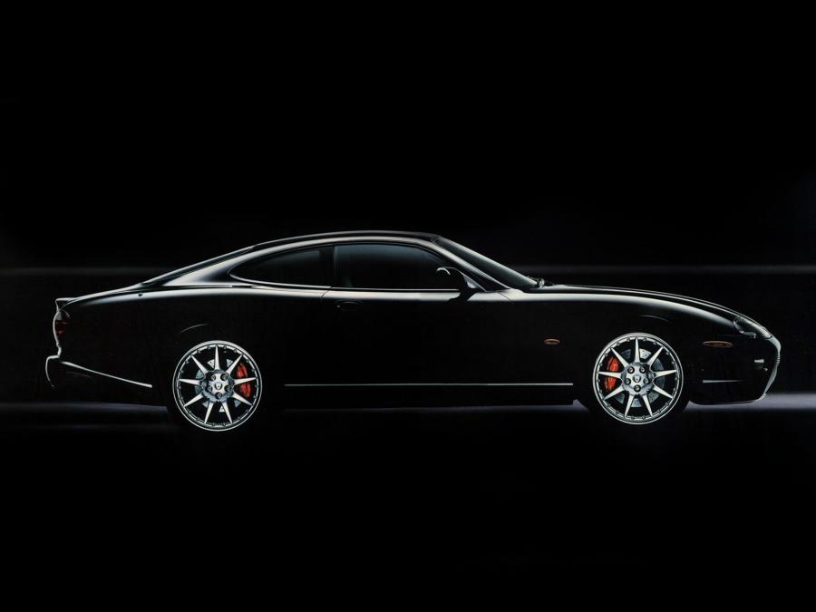  Jaguar XKR Coupe 2004 года  (фото 8 из 16)